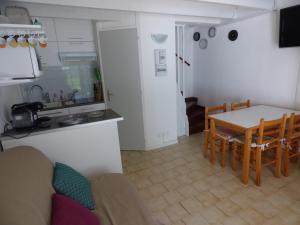"Azur & Soleil 6" -Duplex en rez de jardin -Parking-Plage Richelieu à 400m