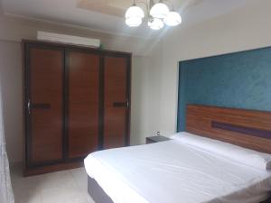 Paradise Condo Seaview -Families Only