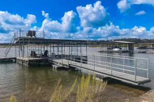 Lakefront Cottage - Lago Vista