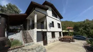 Къща за гости - 季米特洛夫格勒