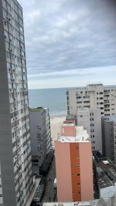 APTO CALÇADÃO CENTRAL! a PASSOS DA PRAIA