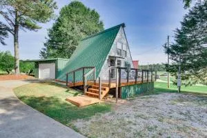 A-Frame Home about 6 Mi to Tennessee River! - Waynesboro