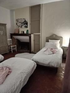 Maisons de vacances Soleil en Terre de Brie avec spa proche Coulommiers Disney : photos des chambres
