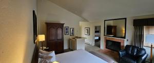 Adobe Inn