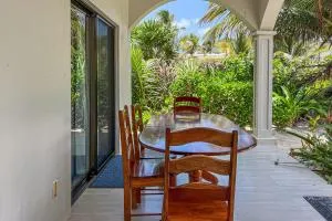 D1 at Blue Water Beach Villas - Basil Jones