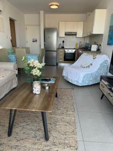 One-bedroom beach apartment, 30m from an amazing beach, Coralli