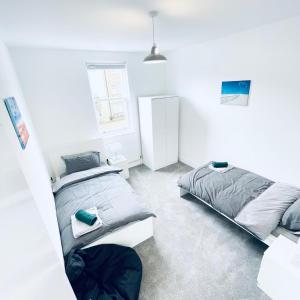 2 Bed Flat - Sleeps 5 - Parking - Wifi