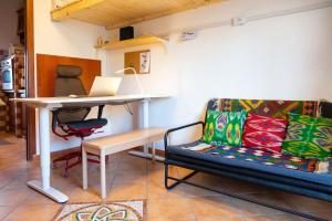 Top Floor Studio, Central & Quiet