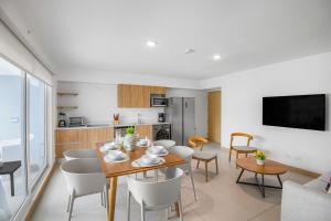 Upstay - NEW BUILD - Viva Jaco Condo w Epic Views