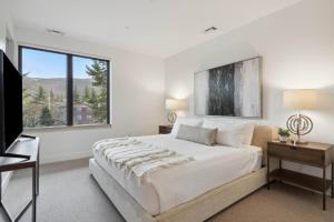 Frontgate Townhome 01 by East West Hospitality