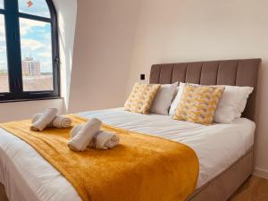 Brand New Modern 1 Bed flat with terrace