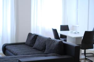 Home Sweet Home - Leopold