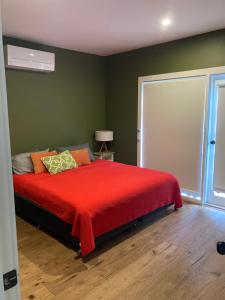 Peninsula Green Cottage for 16guests