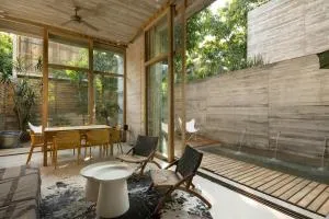 Ona - Casa Macu Saladita surf break - Lázaro Cárdenas