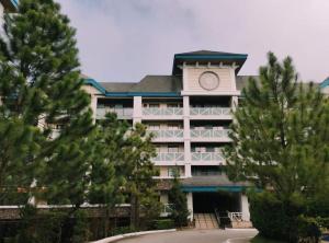 15 minutes away from Skyranch & Starbucks Hiraya-Amaria Place With Netflix