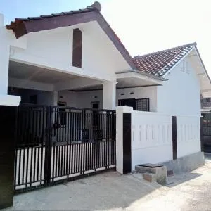 Homestay Black&White - Gandasoli