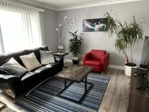 Spotless 2 Bedroom Suite in Winnipeg - Kildonan