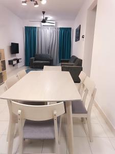 Faeyz Homestay Seri Serindit