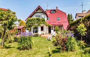 2 Bedroom Cozy Apartment In Kolobrzeg - Zieleniewo