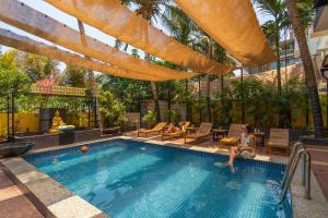 Whoopers Boutique Hotel Morjim