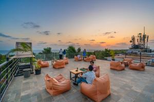 Whoopers Boutique Hotel Morjim