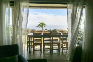 Lakaz Roussette - Large 4BR Villa with King Beds - Tambe