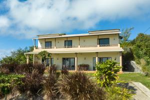 Lakaz Roussette - Large 4BR Villa with King Beds
