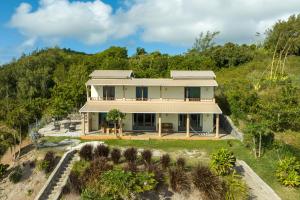 Lakaz Roussette - Large 4BR Villa with King Beds