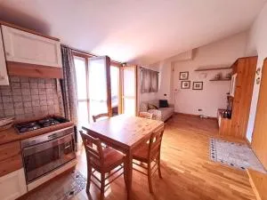 Luminoso bilocale con terrazzo vista panoramica - Cave dʼArdesia