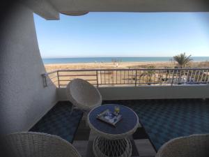 Amanecer frente al mar