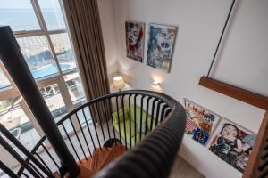 Suite con balcón y vistas al mar