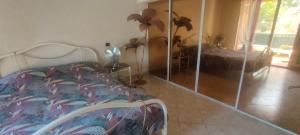 Maison Villa dexception meublée piscine privée & cheminée a 2min plage et commerces