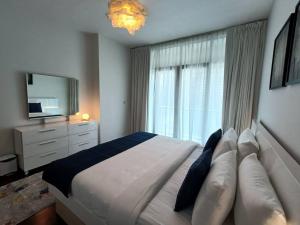 Quill Residence - Canal View Spacious 3 bedroom Apartment