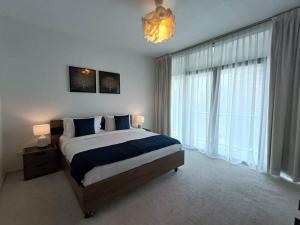 Quill Residence - Canal View Spacious 3 bedroom Apartment