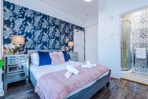 R&R at a Character Victorian Home (Free Parking)