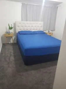 Manukau Room Accommodation - Clarks Beach