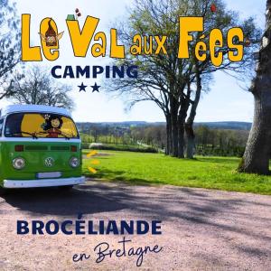 Campings Camping Le Val Aux Fees - Broceliande : photos des chambres