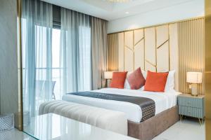 Escape24 Spacious 2BR Infinity Pool with Burj Views