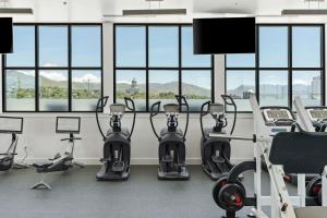 Downtown Luxury 1BD- Poo Spa Bowl Golf Gym Parkng