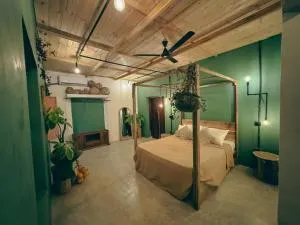 KOMOREBI MADIHA - Madihe East