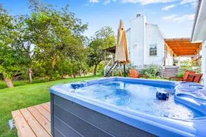 Happiness Ranch - Pecan Tree House - Payton