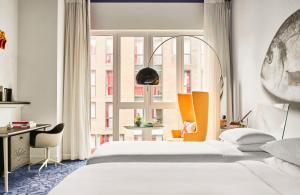 Twin Room with Garden View room in Andaz Amsterdam Prinsengracht - a concept by Hyatt