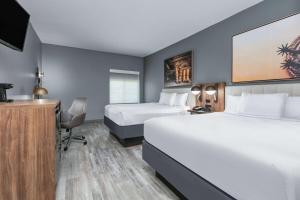 Queen Room with Two Queen Beds - Non-Smoking room in La Quinta by Wyndham Decatur