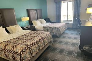 Queen Room with Two Queen Beds - Non-Smoking room in Days Inn by Wyndham Alva