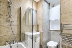 Sunny Spacious Flat - West London, Kensington, Earls Court, Chelsea