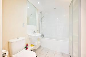 2 Bed Flat Next Old Street Tube