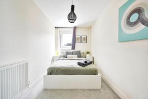 2 Bed Flat Next Old Street Tube