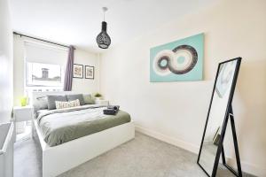 2 Bed Flat Next Old Street Tube