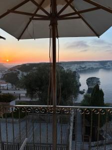 Sejours chez l'habitant Entre Ciel et Mer hotel : Suite avec Balcon