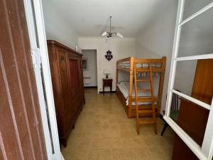 3-room family flat with terrace 100m from beach
